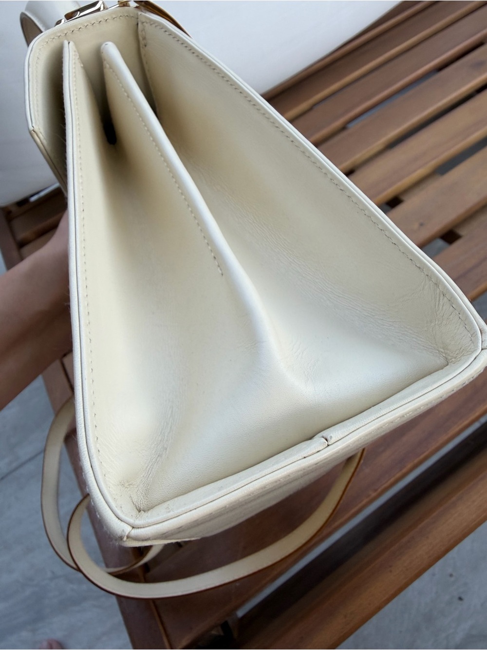 Salvatore Ferragamo Gancini Cream Leather Top Handle Crossbody Bag - Picture 7 of 15